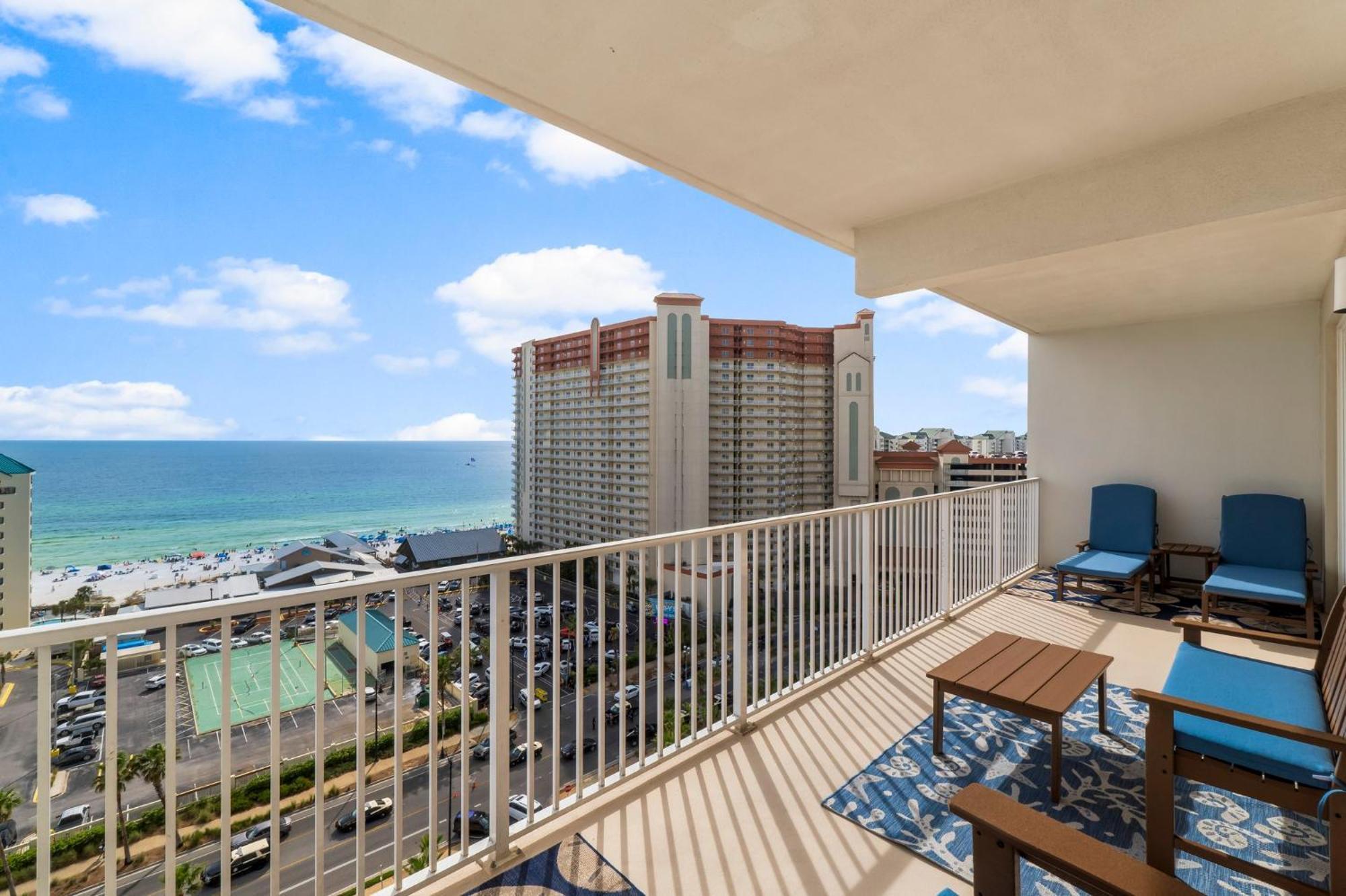 Coast Is Clear At Laketown Wharf #1225 By Nautical Holiday home Panama City Beach
